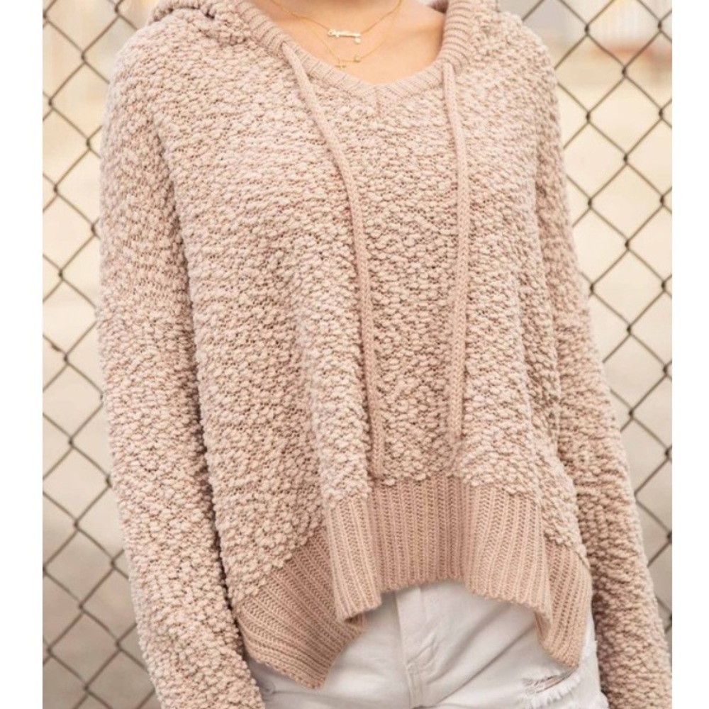 V neck popcorn pullover with hoodie